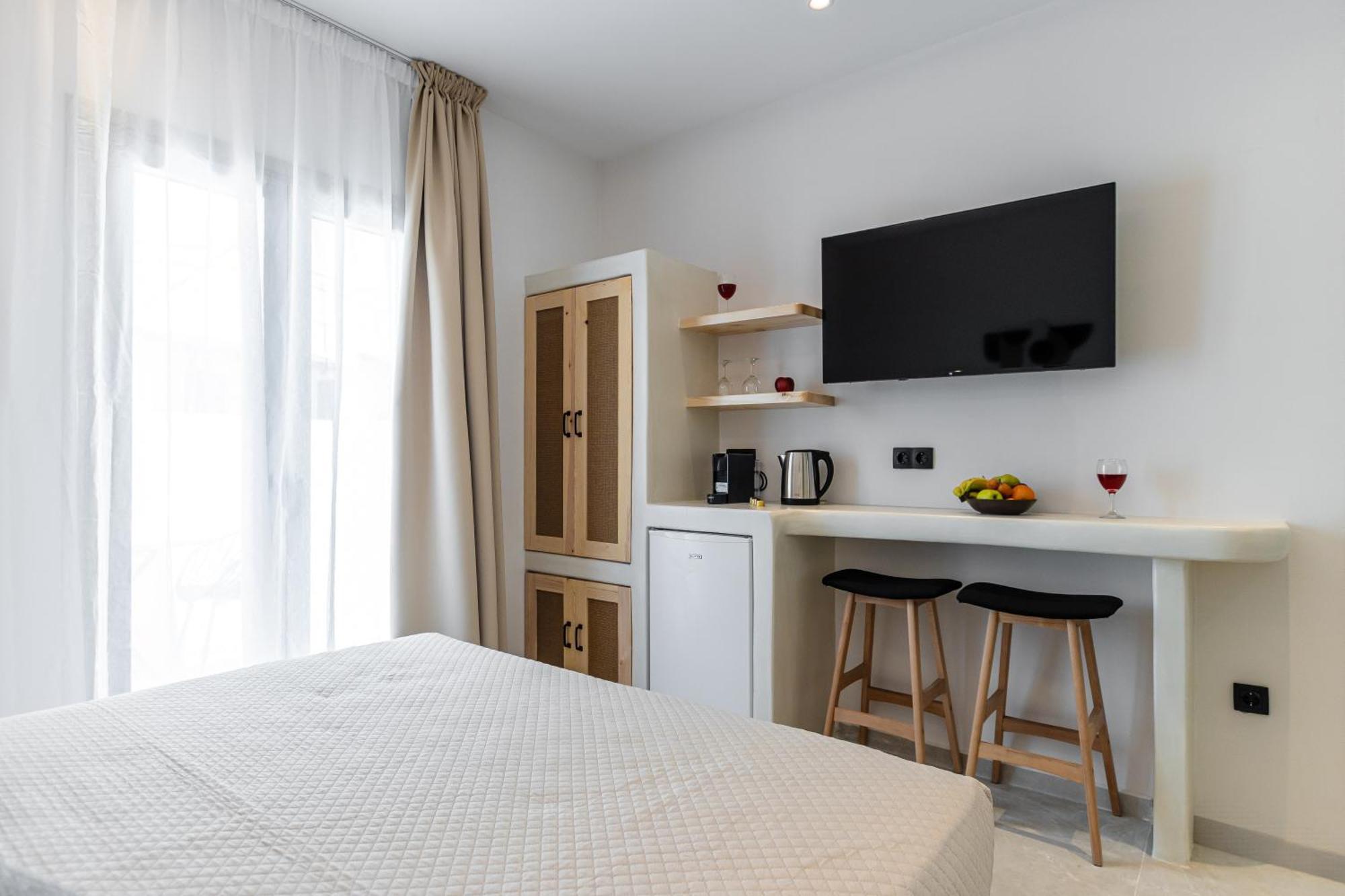 Adama'S Suites Naxos City Zimmer foto